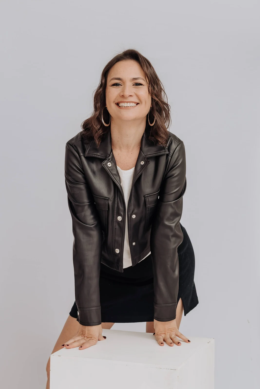Retrato de Andréa com jaqueta preta